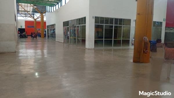 Local Comercial en Renta en Zona 12 Ciudad de Guatemala - 1