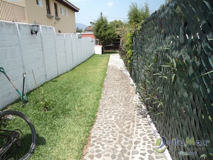 CASA EN VENTA CONDOMINIO ANTIGUA GUATEMALA - 1