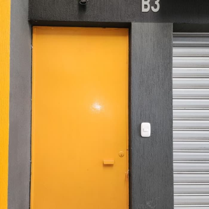 Oficina o Bodeguita en Renta Plaza Comercial La Jamaica - 1