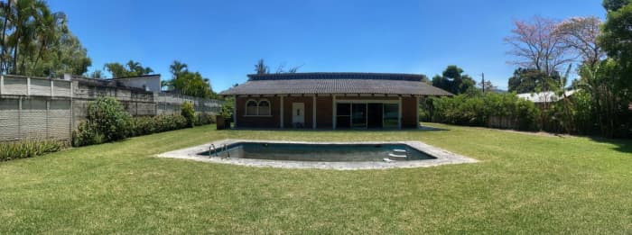 Chalet En Venta de Un Nivel A Orilla De Lago Amatitlan - 1