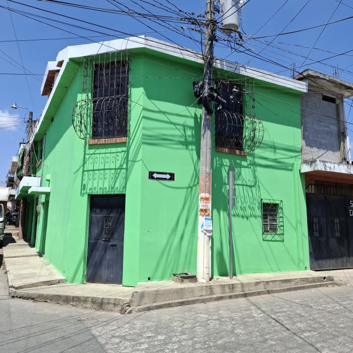 Casa de esquina en venta en zona 3 Chimaltenango - 1