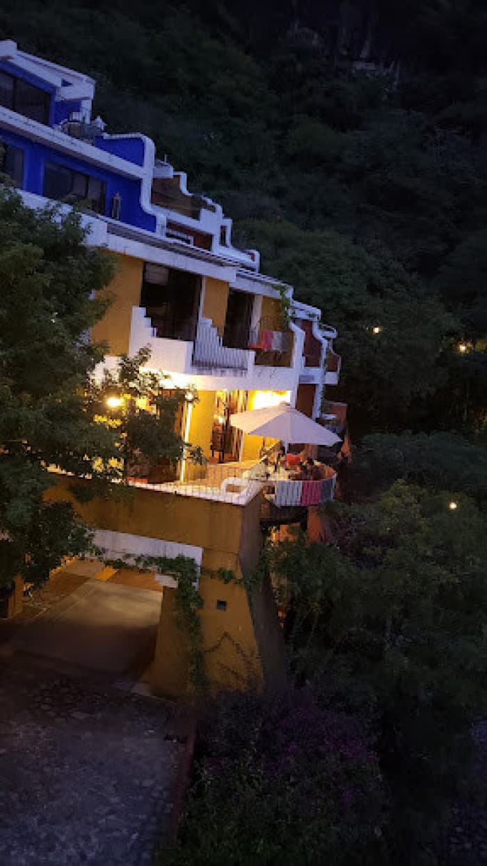 CASA VACACIONAL EN VENTA Y RENTA EN ATITLAN - 1