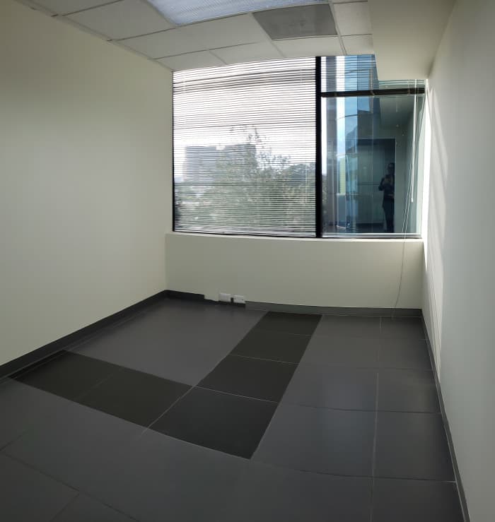 Oficina en Renta o Venta en Europlaza Zona 14 - 1