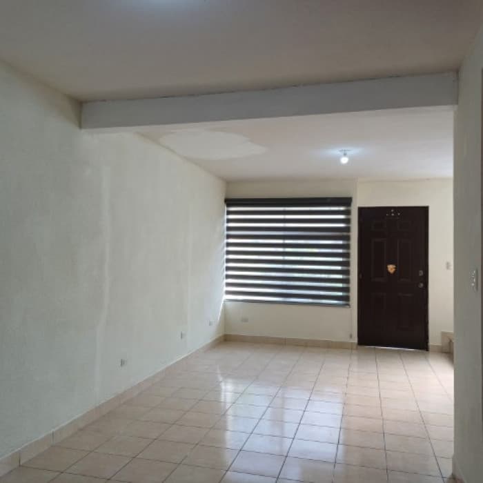 Casa en Venta Los Sauces, San José Pinula, Guatemala - 1