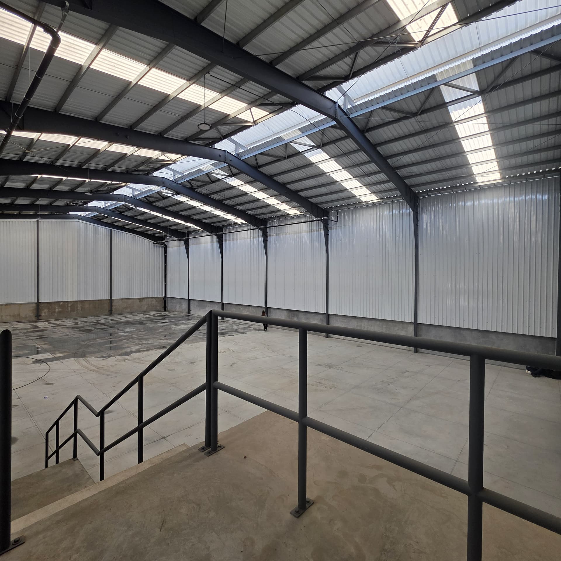 En venta Ofibodega en Parque Industrial en Amatitlan - 1
