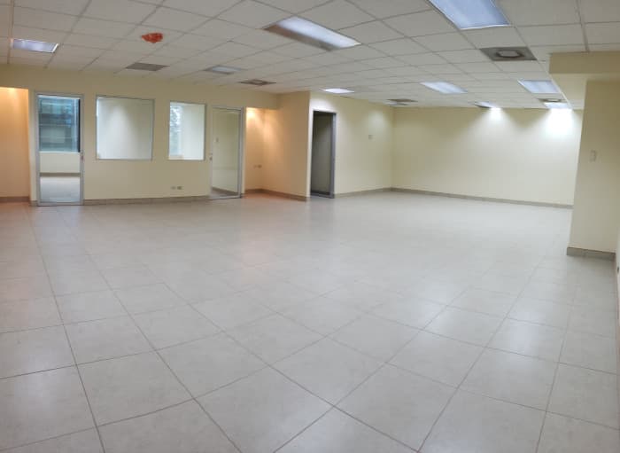 Oficina en Renta o Venta Edificio Europlaza Zona 14 - 1