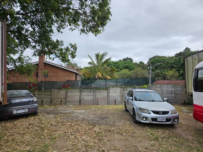 Terreno Comercial en alquiler zona 10 - 1