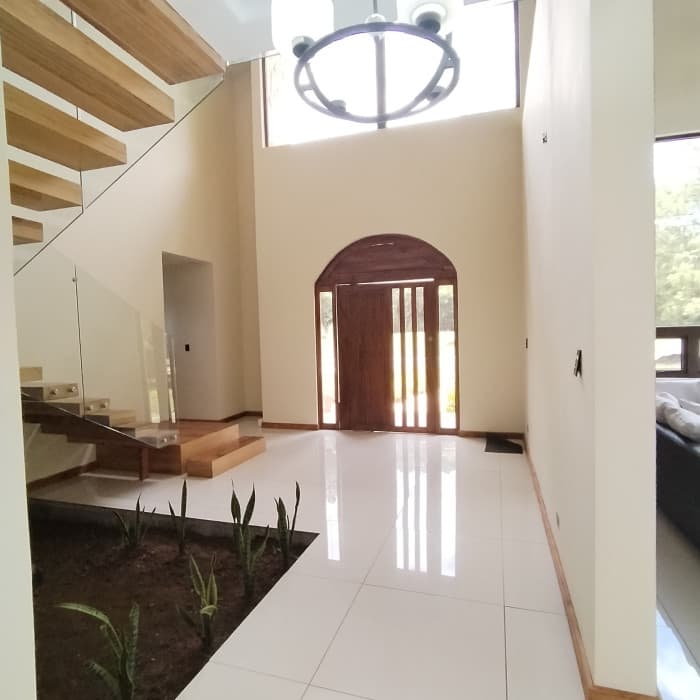 Casa en venta Hacienda Nueva Country Club Guatemala - 1