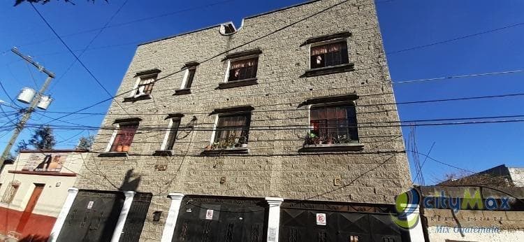 Edificio en Venta con 4 Apartamentos en Villa Nueva - 1