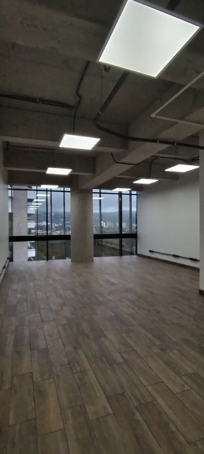 Oficina venta en zona 14 para inversión! rentada - 1