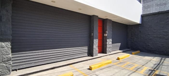 EDIFICIO PARA OFICINAS O USO COMERCIA EN VENTA ZONA 5 - 1