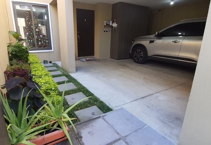 Venta de casa de 178m2 en Cumbres de la Arboleda, CAES. - 1