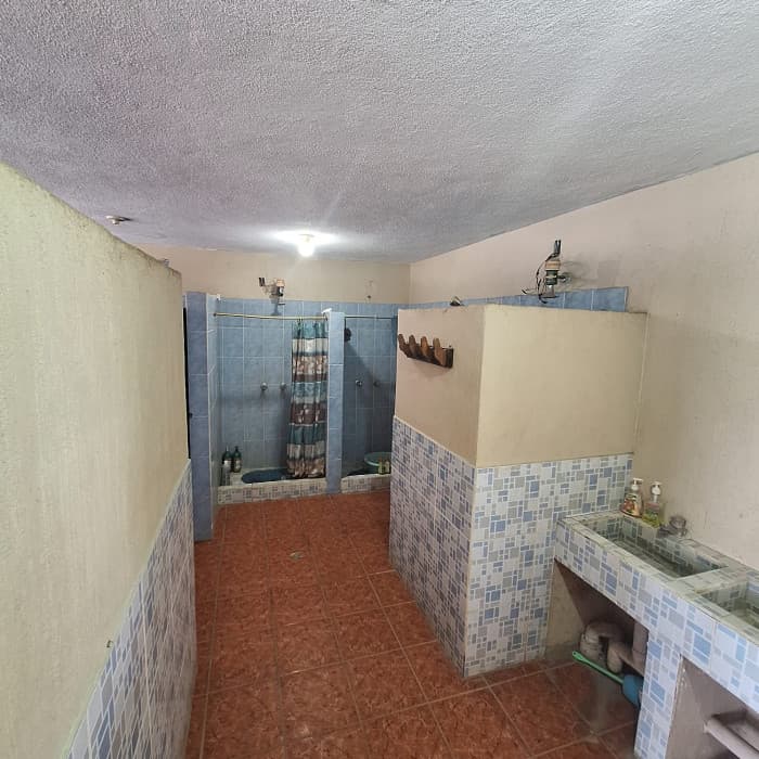Casa Ideal para Colegio en venta Villa Nueva - 1