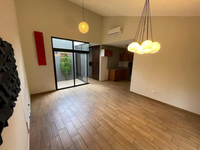 Casa Remodelada en Venta, Arcos de Santa Maria II - 1