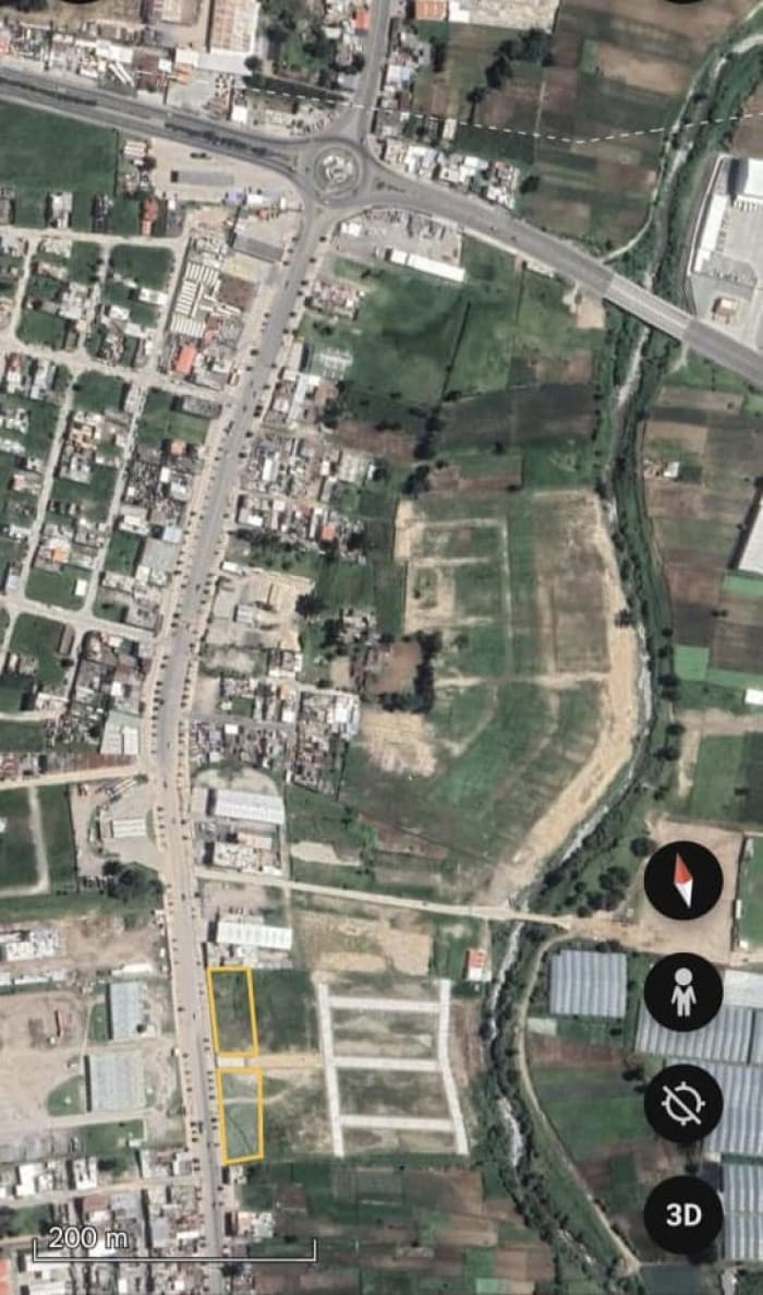 Renta terreno comercial cerca del Monumento al Migrante - 1