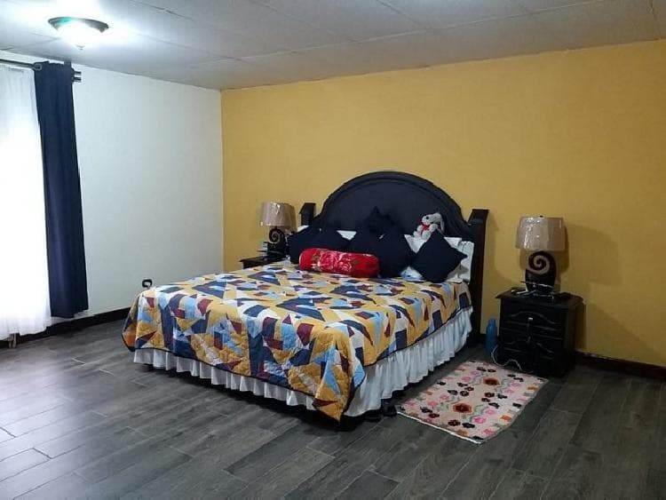 Casa grande en venta en Parramos Chimaltenango - 1