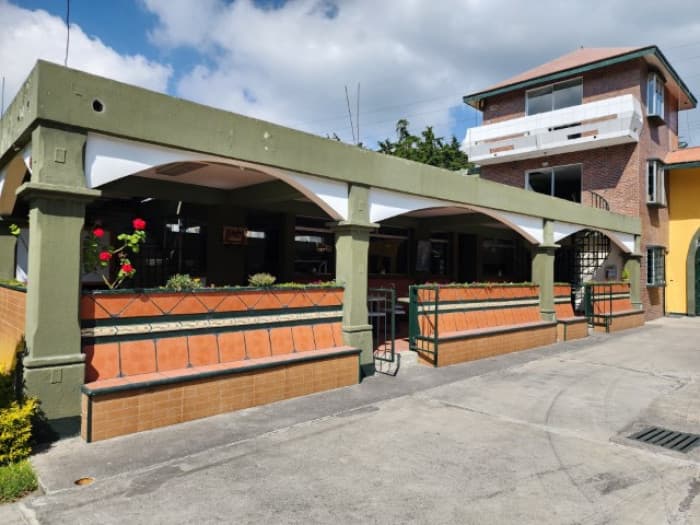 Edificio en Renta San Lucas Sacatepéquez, en el centro - 1