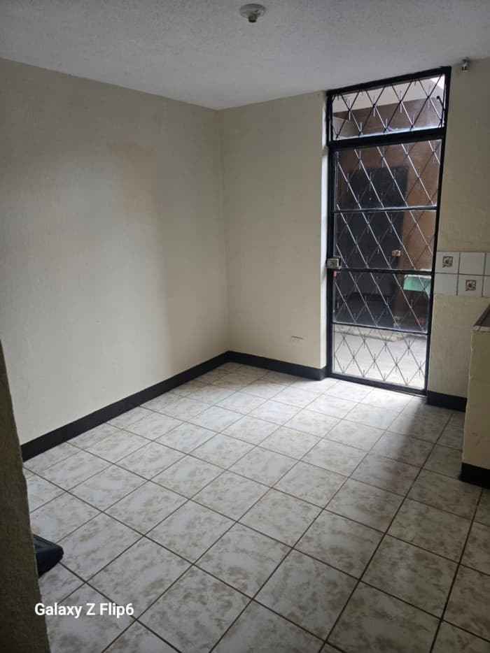 EDIFICIO EN VENTA EN ZONA 5, JARDINES DE LA ASUNSIÓN - 1