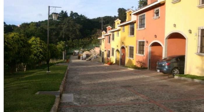 Casa de 225m2 en renta en Encinos de San Lucas - 1