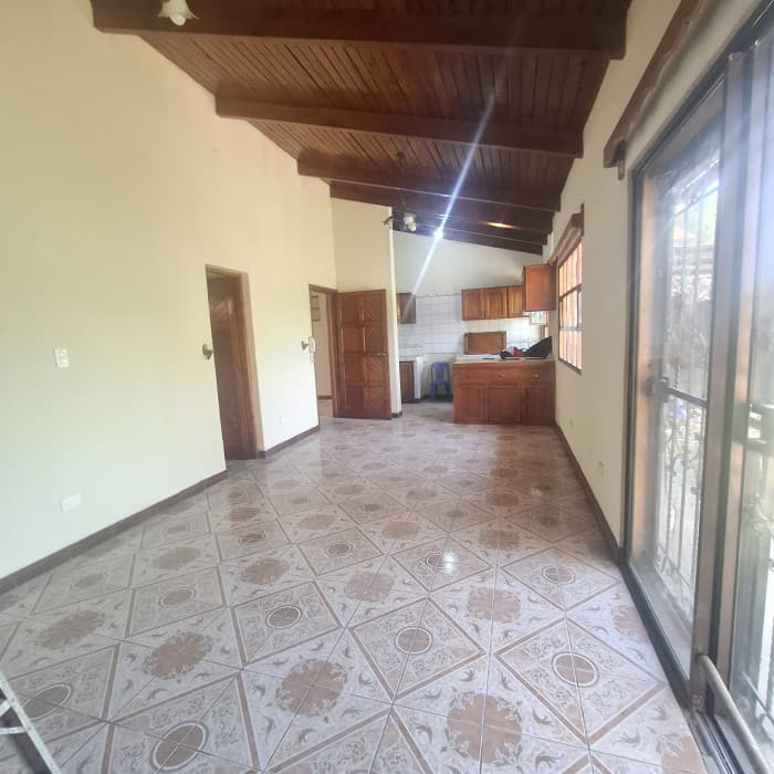 Casa Comercial en renta centro de Fraijanes - 1