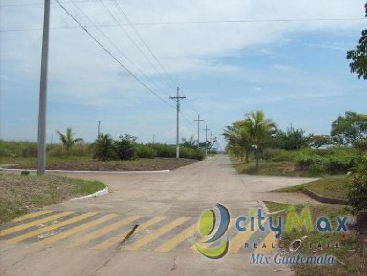 TERRENO EN VENTA EN MONTERRICO - 1