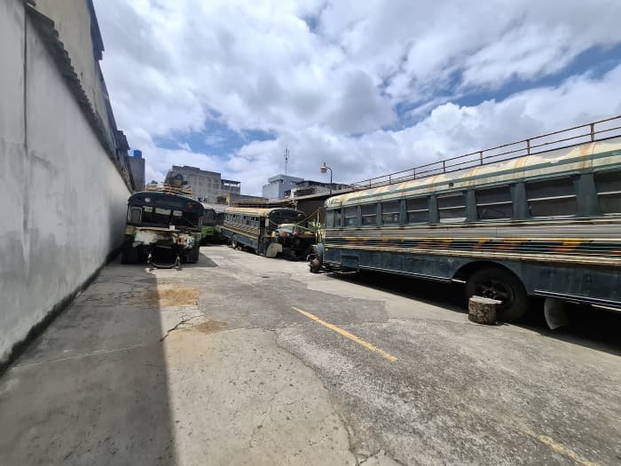 Predio con oficinas en alquiler en 21 calle Zona 1 - 1