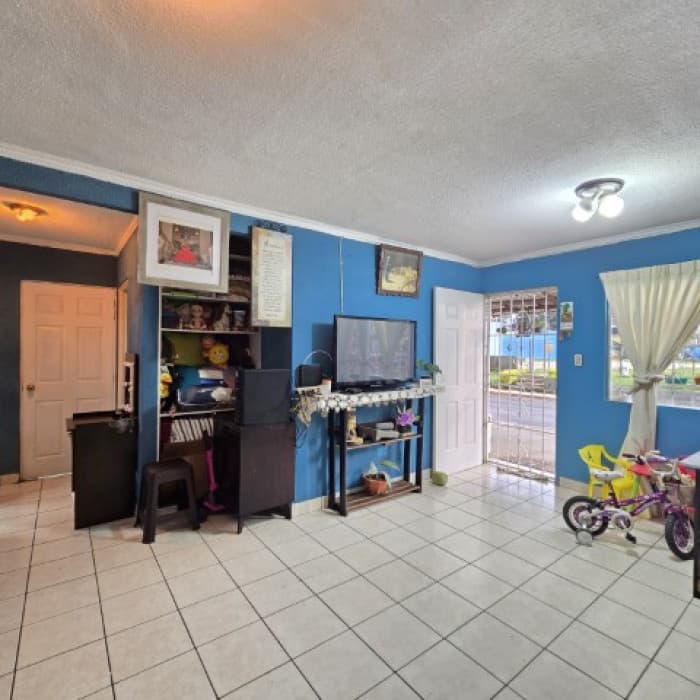 Casa en Venta Residenciales San José, Guatemala - 1