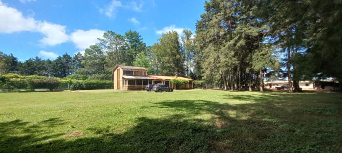 Granja con casa 25 mil varas de jardin en Venta - 1