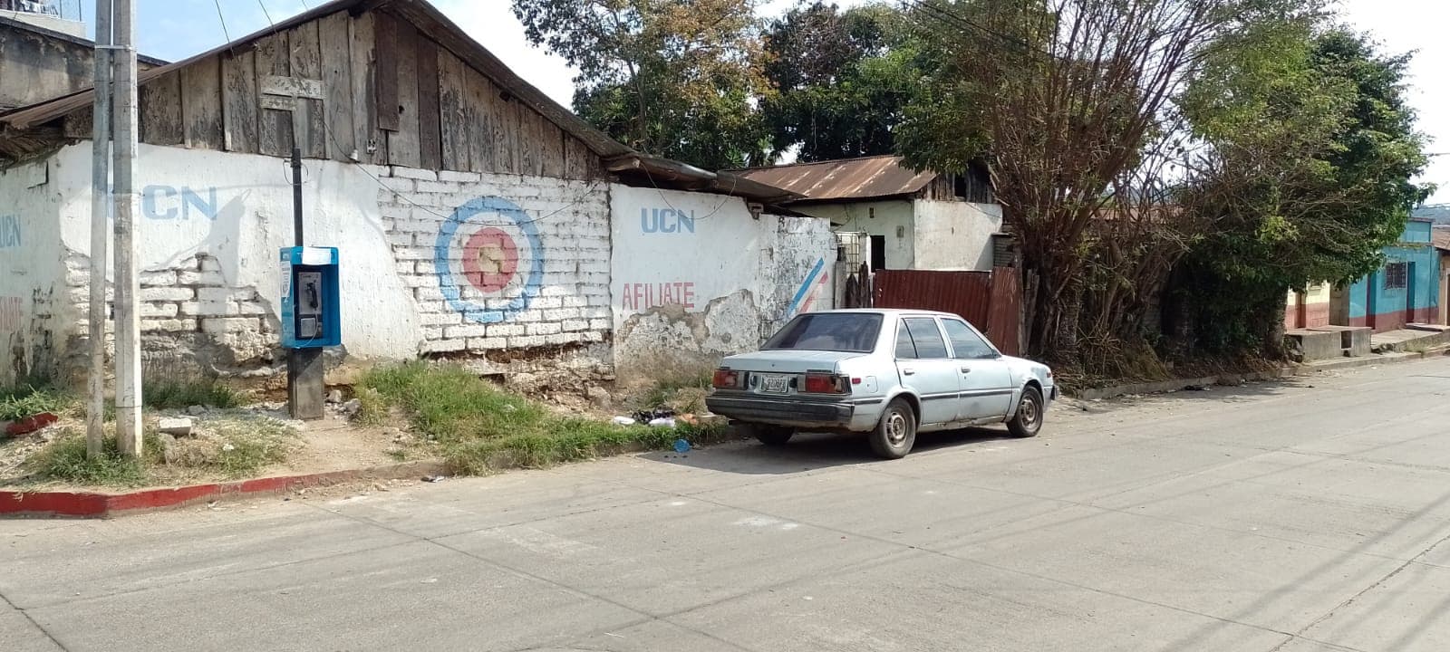 Casa-Terreno en venta para uso comercial en Barberena - 1