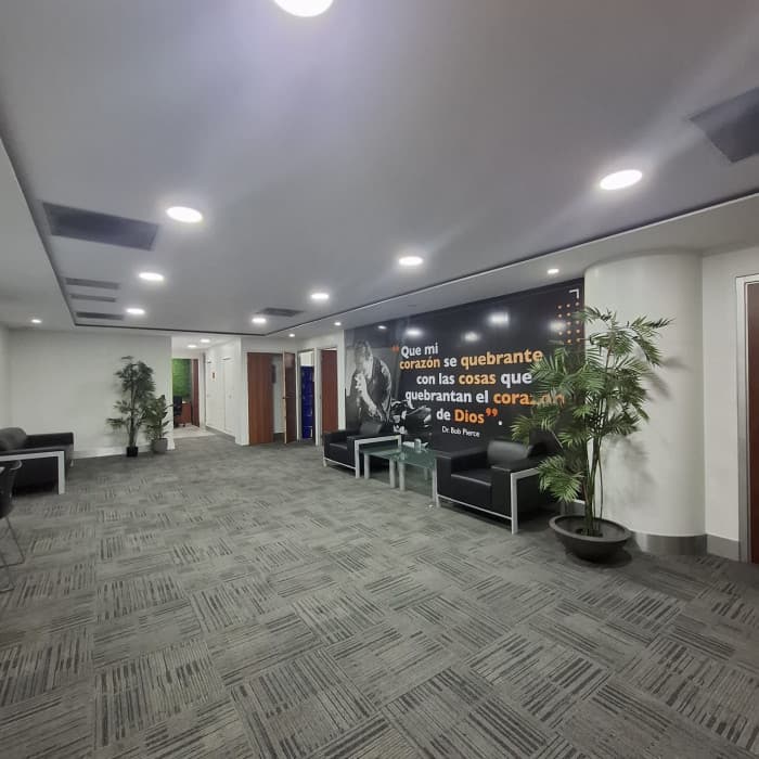 Oficina para inversión en venta en zona 10 Medio nivel - 1