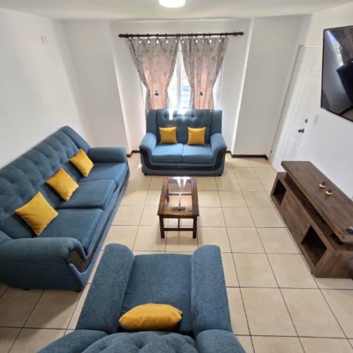 Casa en Venta Hacienda de Las Flores, Villa Nueva - 1