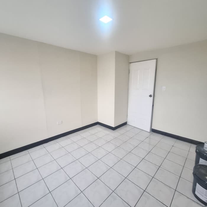 Oficina Comercial en Renta en Zona 10 Ciudad de Guatemala - 1