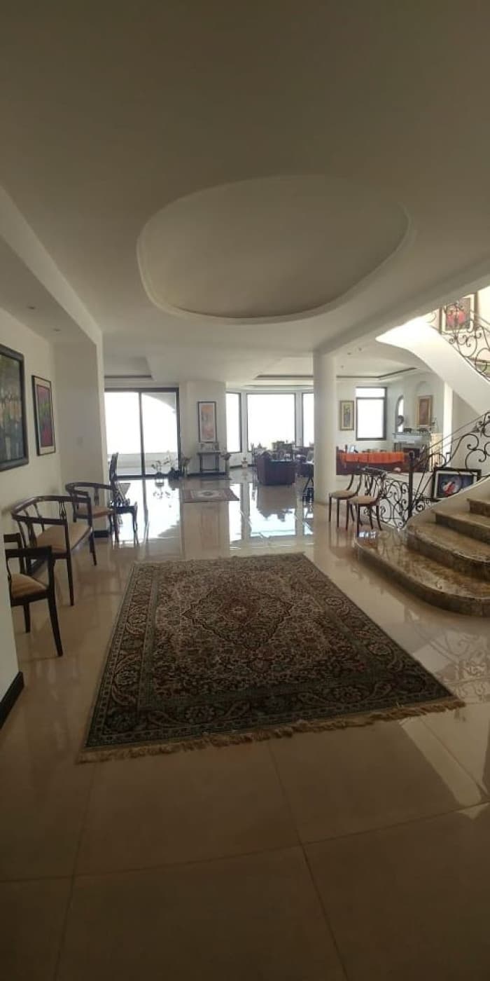 Casa de Lujo y Vistas Top en Venta en Montebello CAES - 1