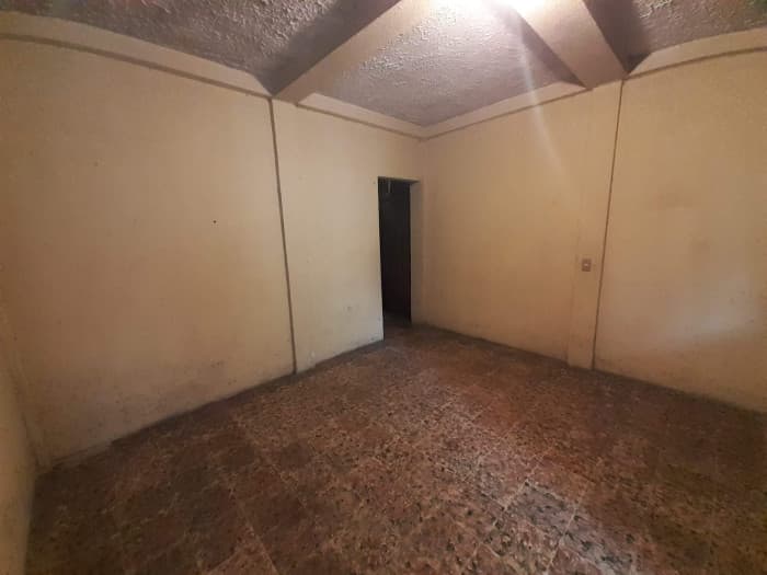 Propiedad En Venta con 4 Apartamentos Zona 3 Mixco - 1