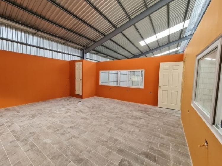Ofibodega en Alquiler en condominio con garita Z6 - 1