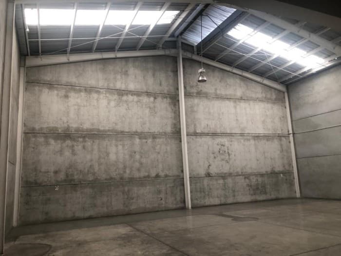 Renta de ofibodega dentro de complejo, Calzada La Paz. - 1