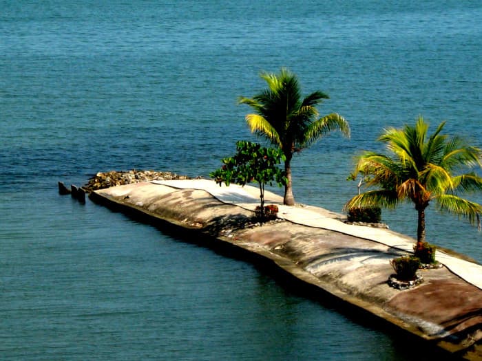 Casa en Renta o Venta en Amatique Bay Puerto Barrios - 1