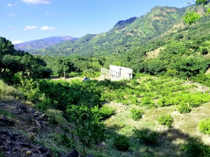 Terreno Comercial Carretera principal a Esquipulas - 1