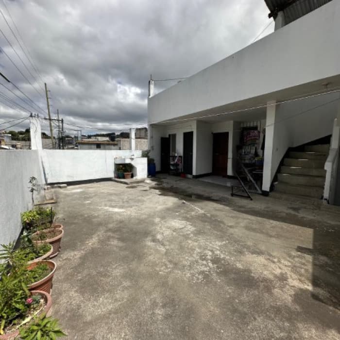 Casa en Venta para uso comercial San Lucas Sacatépequez - 1