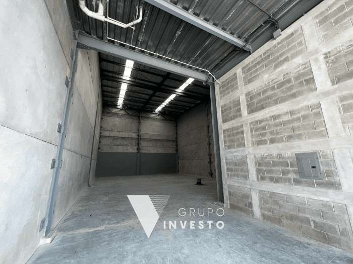 Renta de 3 bodegas contiguas en El Naranjo zona 4 Mixco - 1