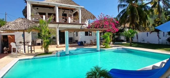 Casa en Venta en Km 2.5 Carretera Monterrico Iztapa - 1