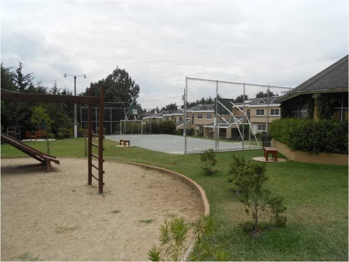 En venta casa en Altos de Arrazola, - 1