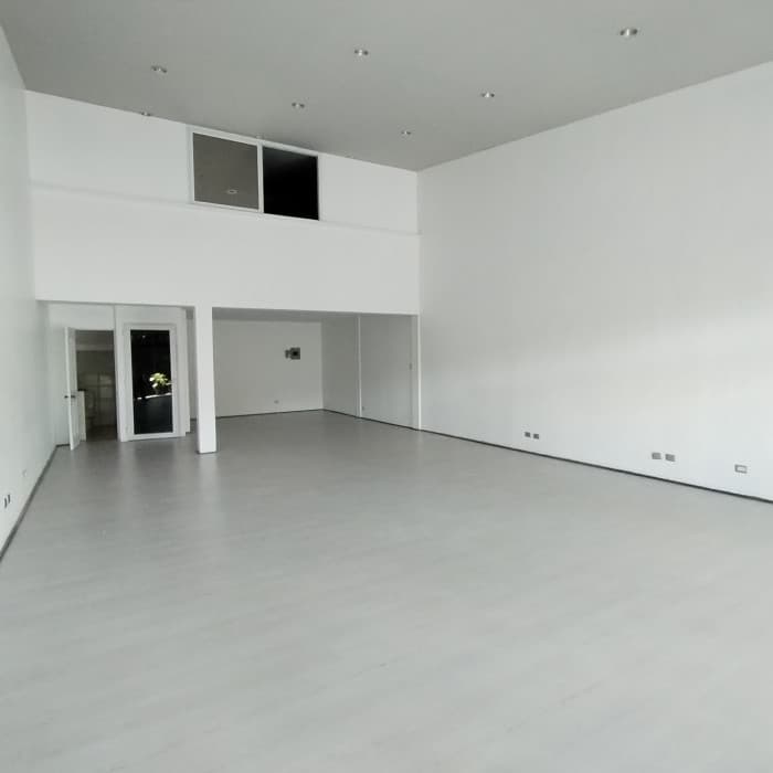 Local comercial en Renta en zona 10 - 1