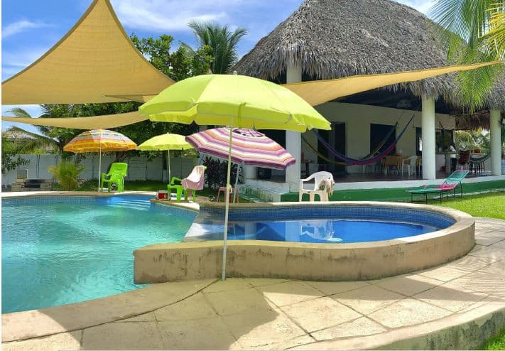 Casa en venta en Monterrico Santa Rosa Guatemala - 1