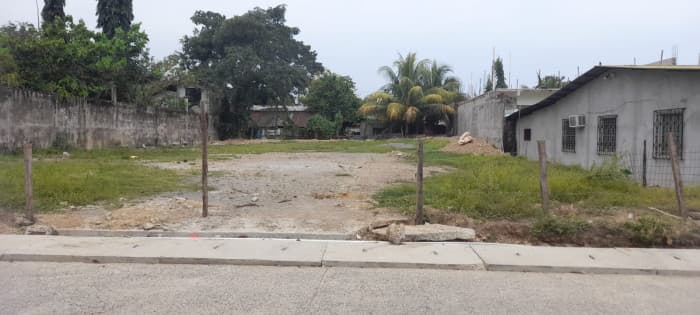 PROPIEDAD EN #RENTA O #VENTA EN IZABAL - 1
