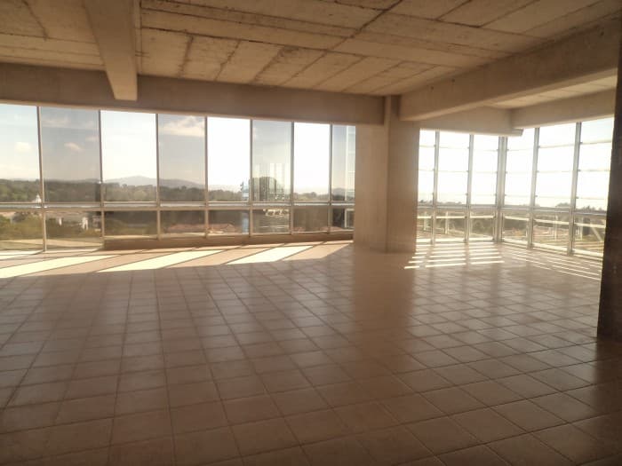 Alquilo Oficina con 86.20m2 en Carretera El Salvador - 1