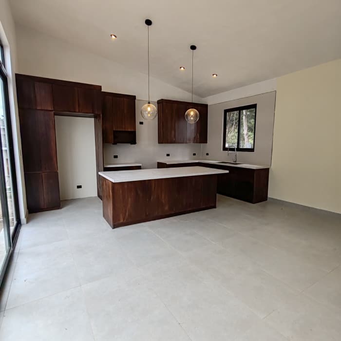 Casa en Venta de 1 Nivel en San Lucas, La Antigua - 1