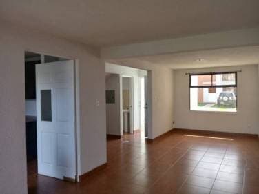 CityMax Antigua vende casa dentro de residencial de Santa Lucia Milpas Altas - 1
