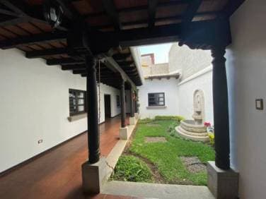 CityMax Antigua renta casa en residencial de Jocotenango - 1
