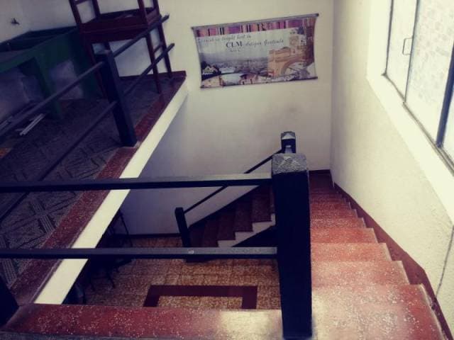RENTO EDIFICIO DE 12 ESPACIOS Y 3 BAÑOS.  CITYMAX ANTIGUA! - 1